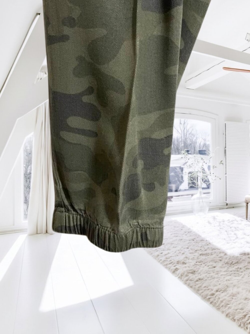 Celebrity Pink Green Camouflage Utility Joggers Size Small - Picture 6 of 11